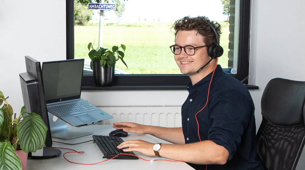 Contact usNimm Kontakt mit uns auf